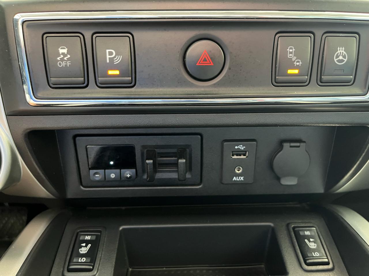 Nissan Titan 4x4 Crew Cab PRO-4X 2018