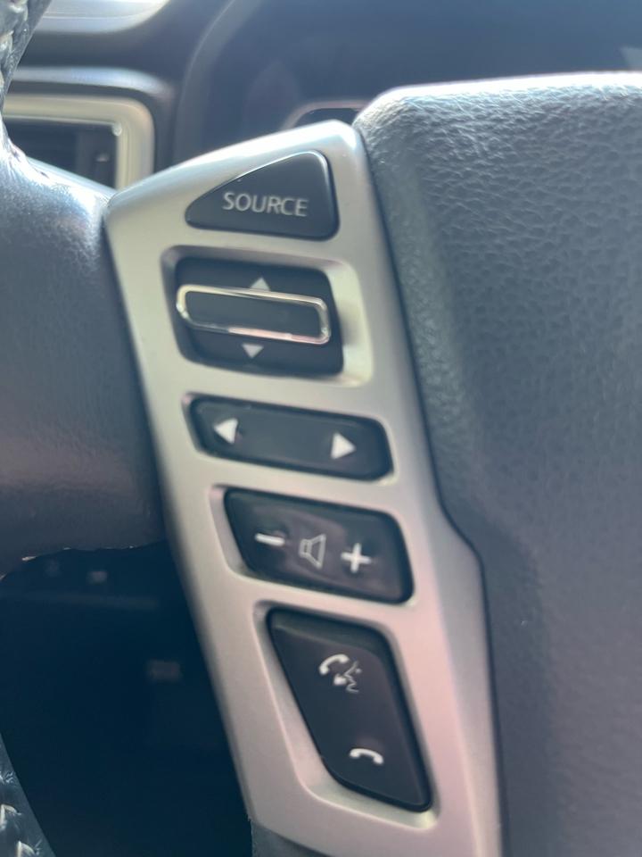 Nissan Titan 4x4 Crew Cab PRO-4X 2018