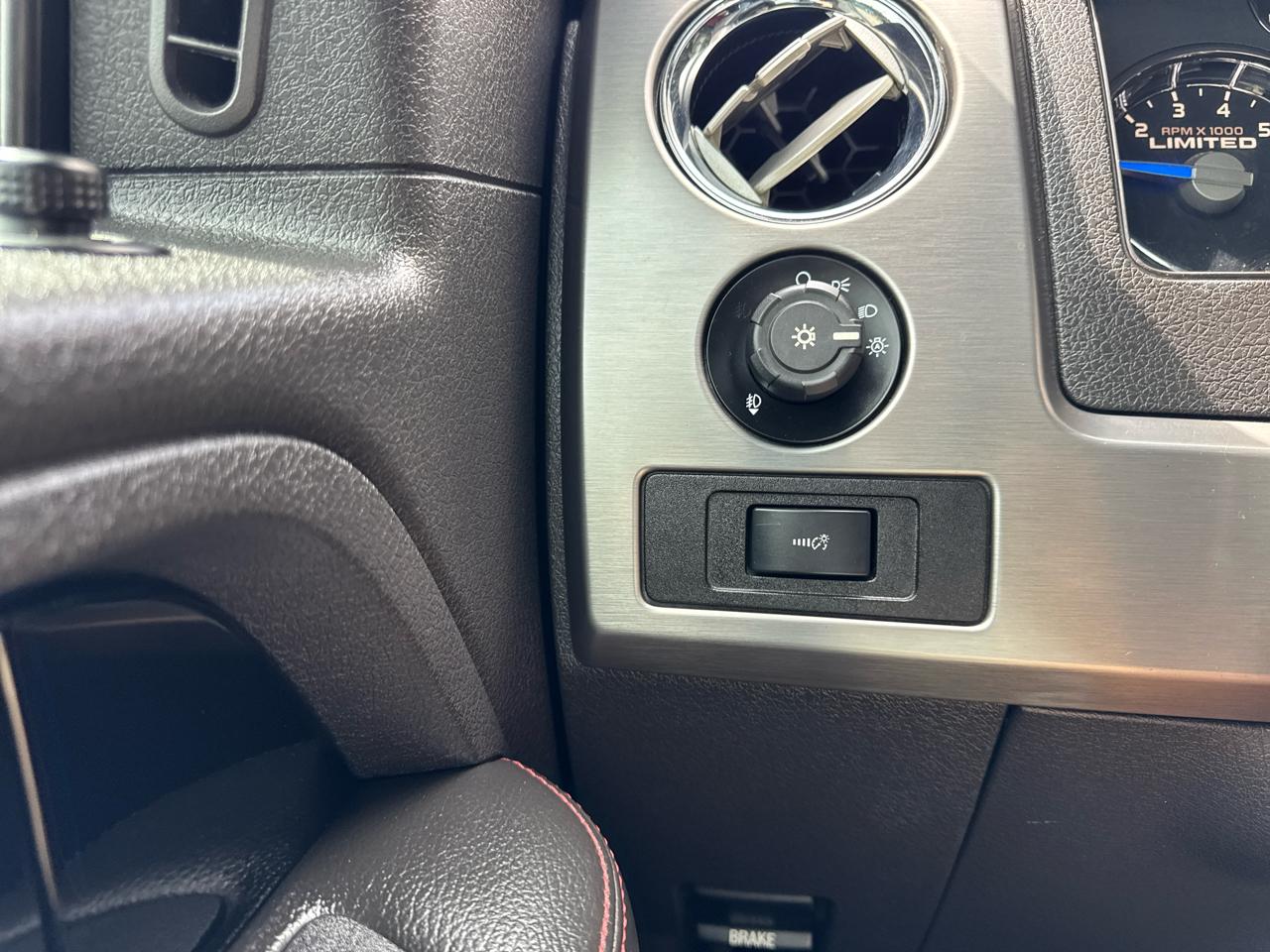 Ford F-150 4WD SuperCrew 145" King Ranch 2013