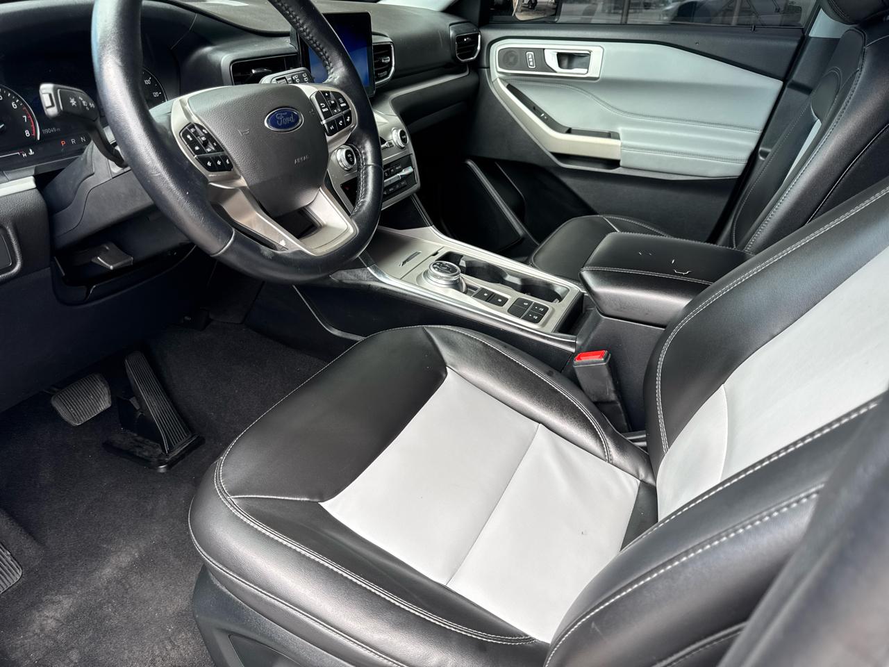 Ford Explorer XLT RWD 2022