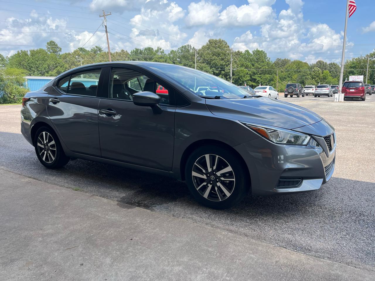 Nissan Versa SV CVT 2021