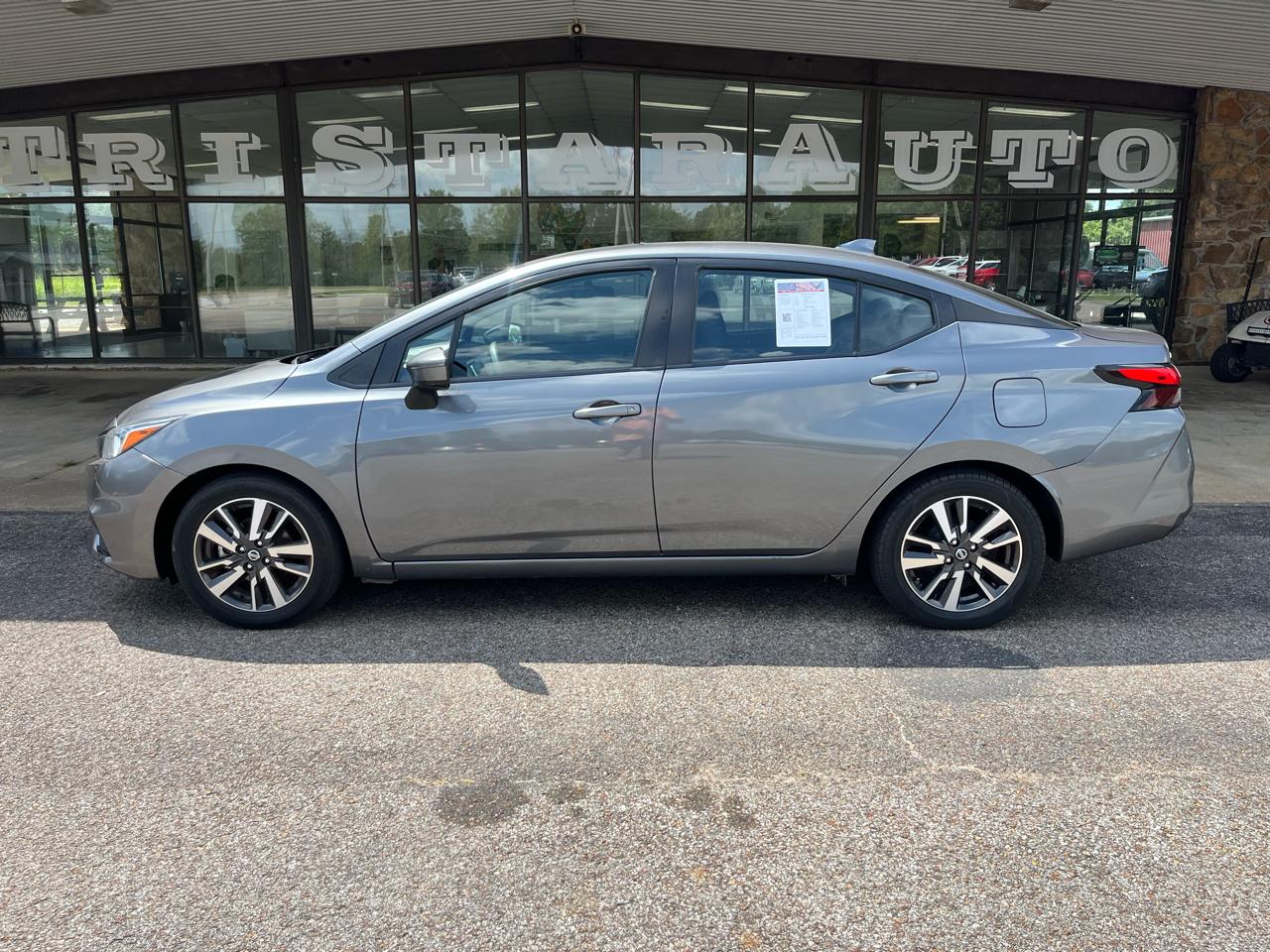 Nissan Versa SV CVT 2021