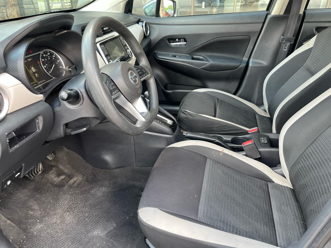 Nissan Versa SV CVT 2021