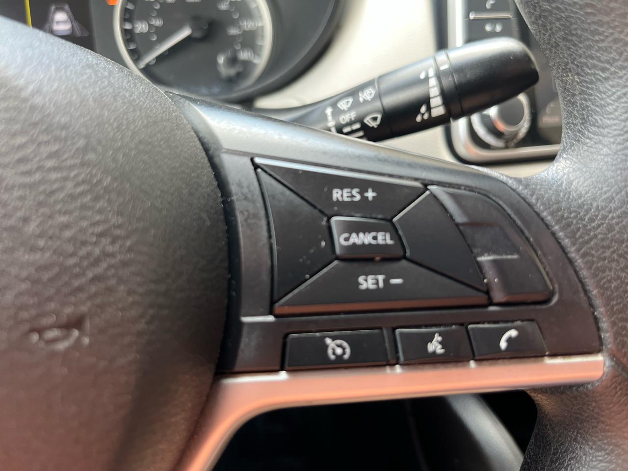 Nissan Versa SV CVT 2021