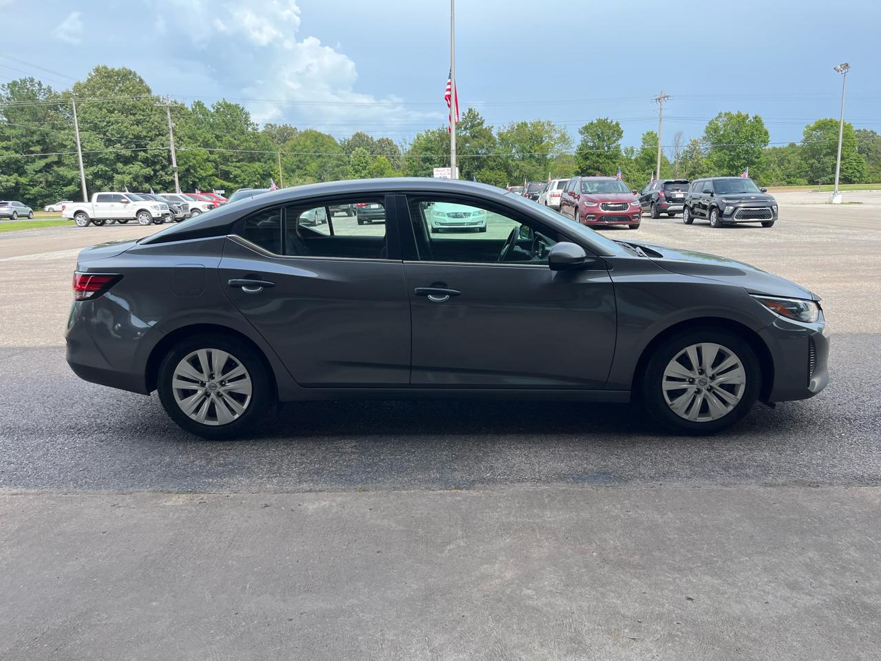 Nissan Sentra S CVT 2024