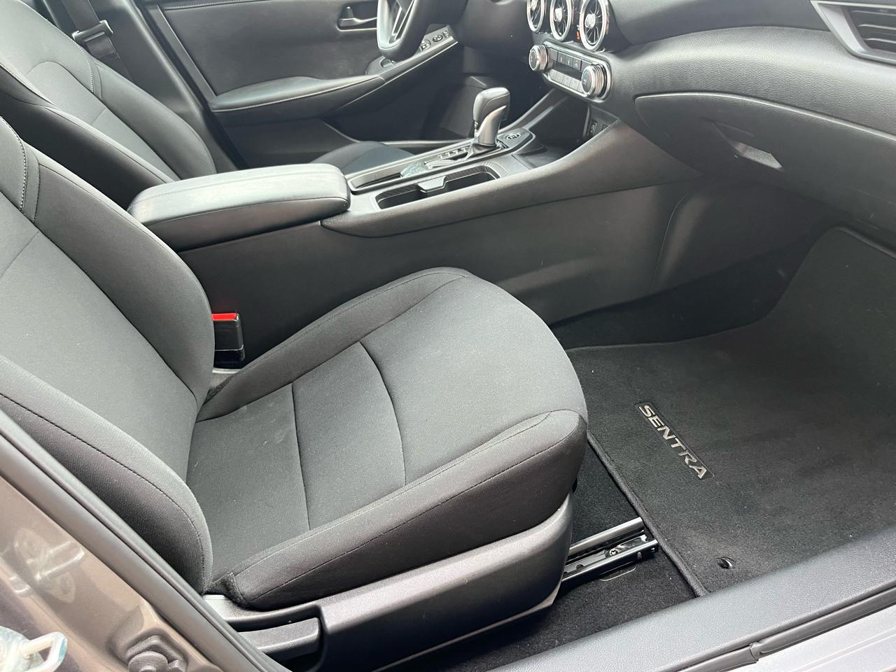 Nissan Sentra S CVT 2024