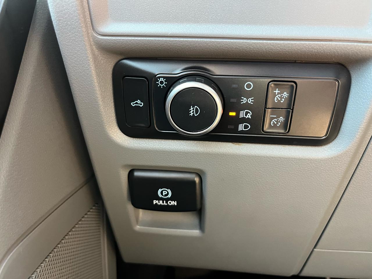Ford F-150 XL 4WD SuperCab 6.5' Box 2022