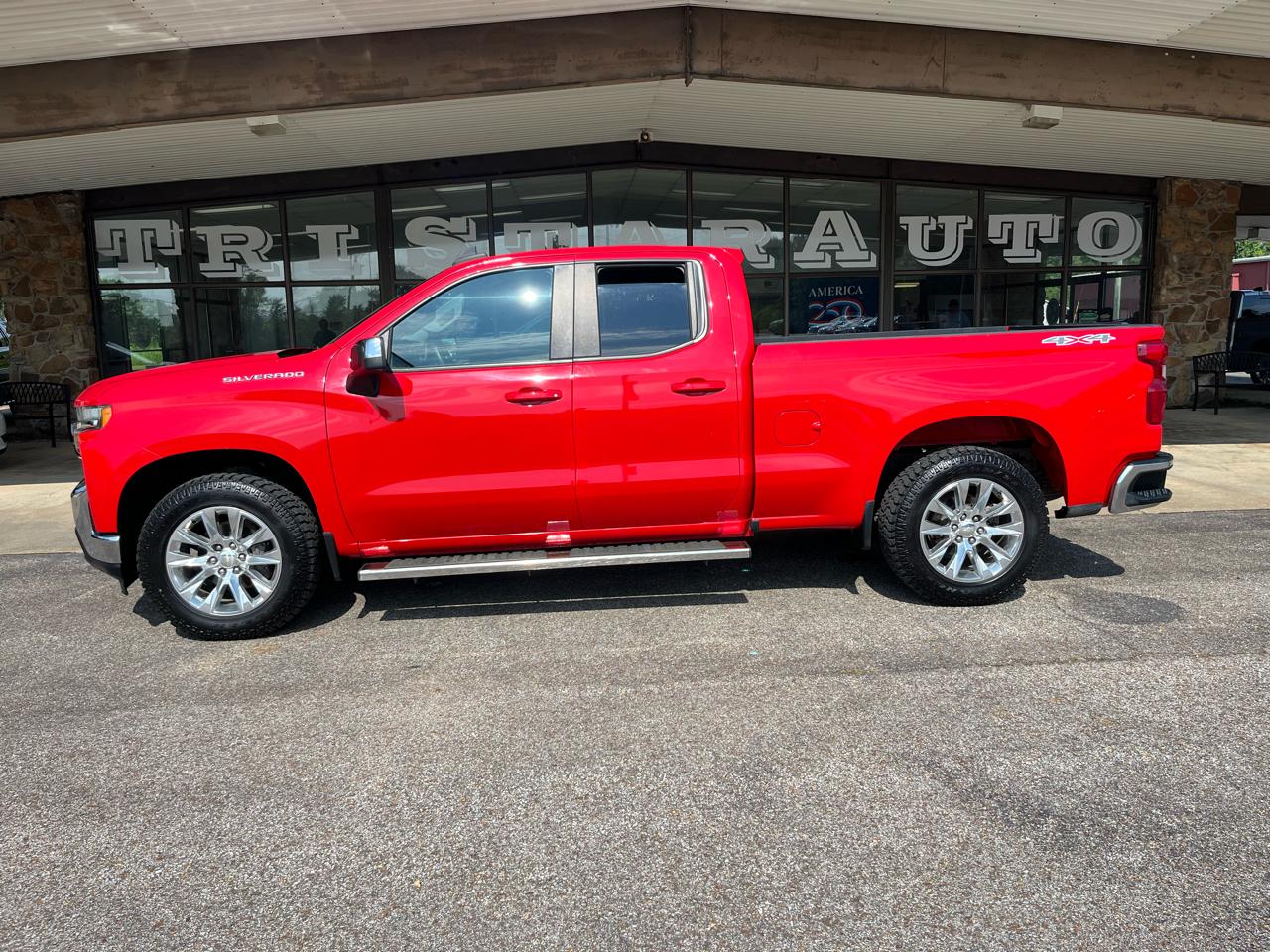 Chevrolet Silverado 1500 4WD Double Cab 147" LT 2020