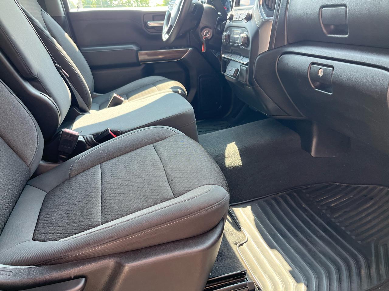 Chevrolet Silverado 1500 4WD Double Cab 147" LT 2020