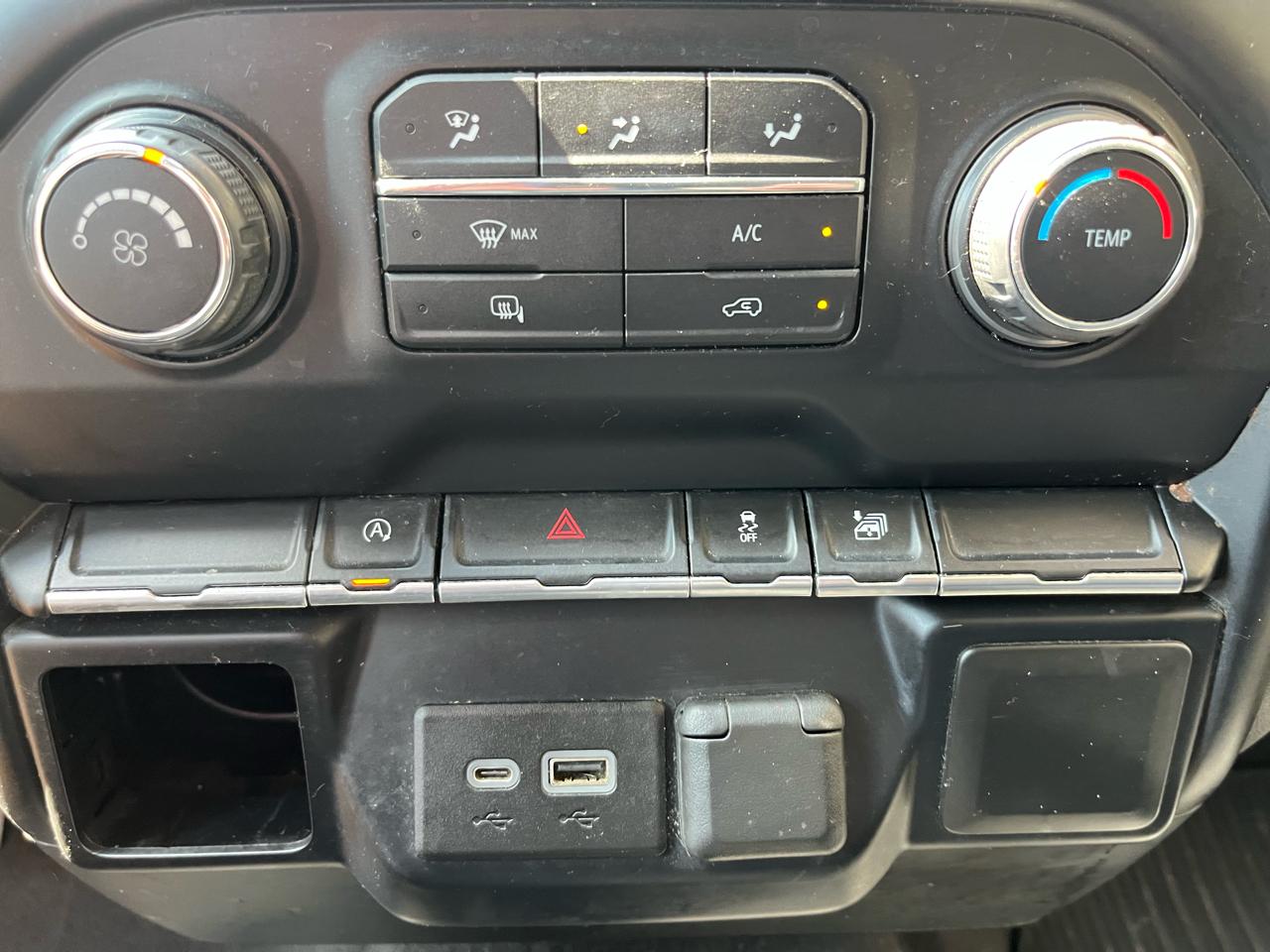 Chevrolet Silverado 1500 4WD Double Cab 147" LT 2020