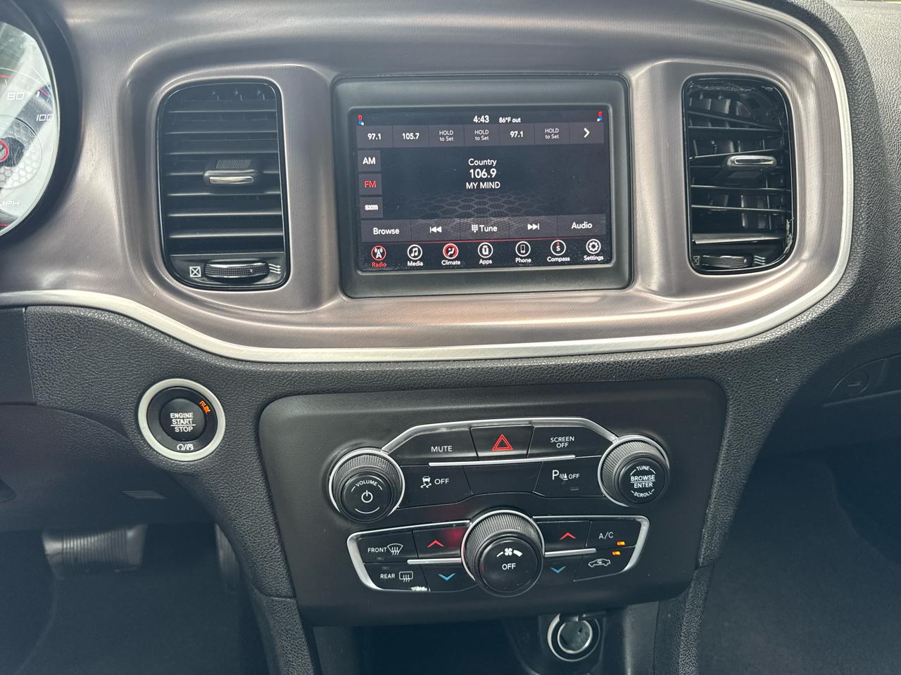 Dodge Charger SXT RWD 2021