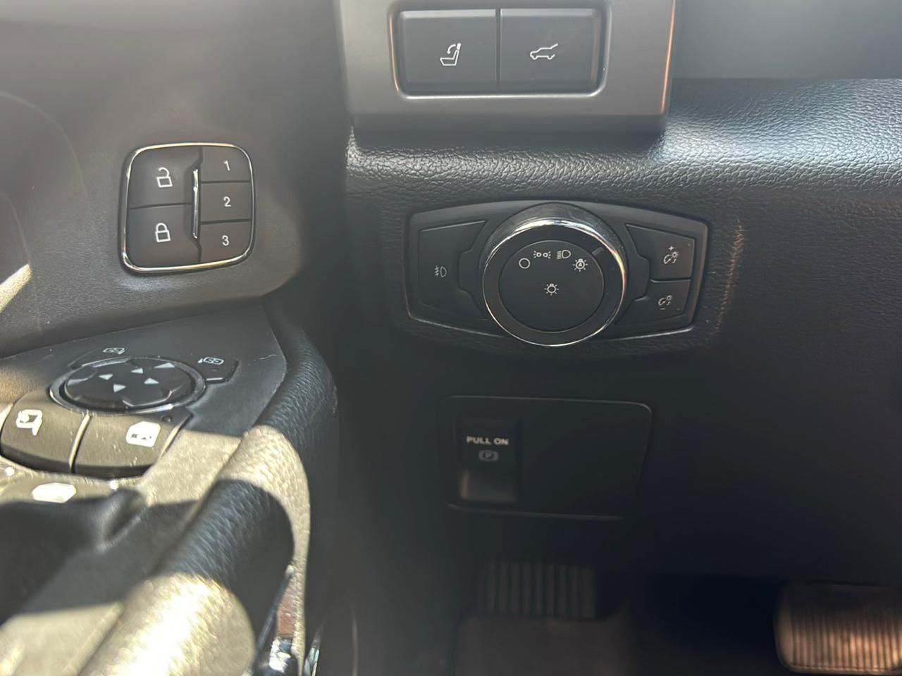 Ford Expedition XLT 4x2 2021