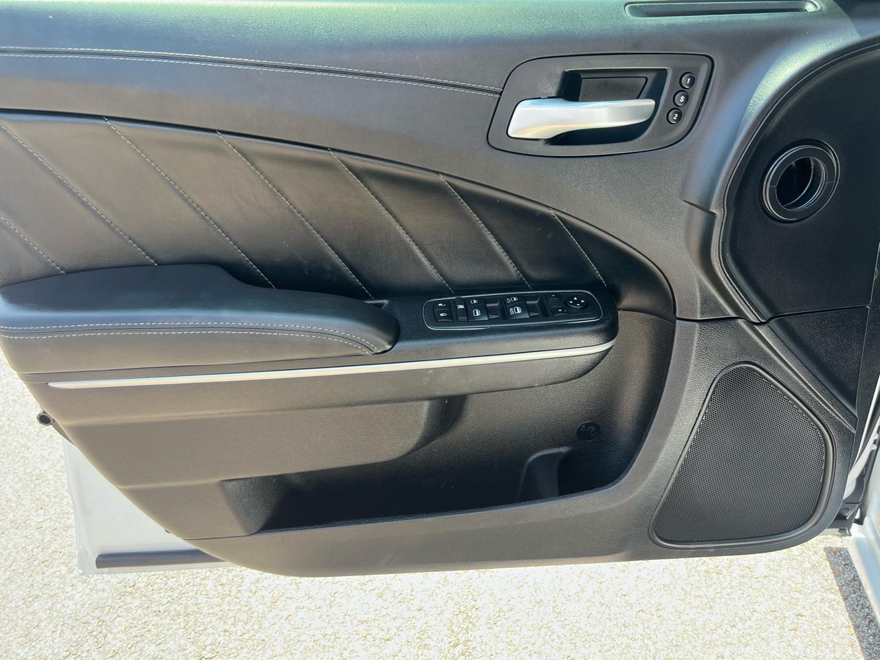 Dodge Charger SXT RWD 2020