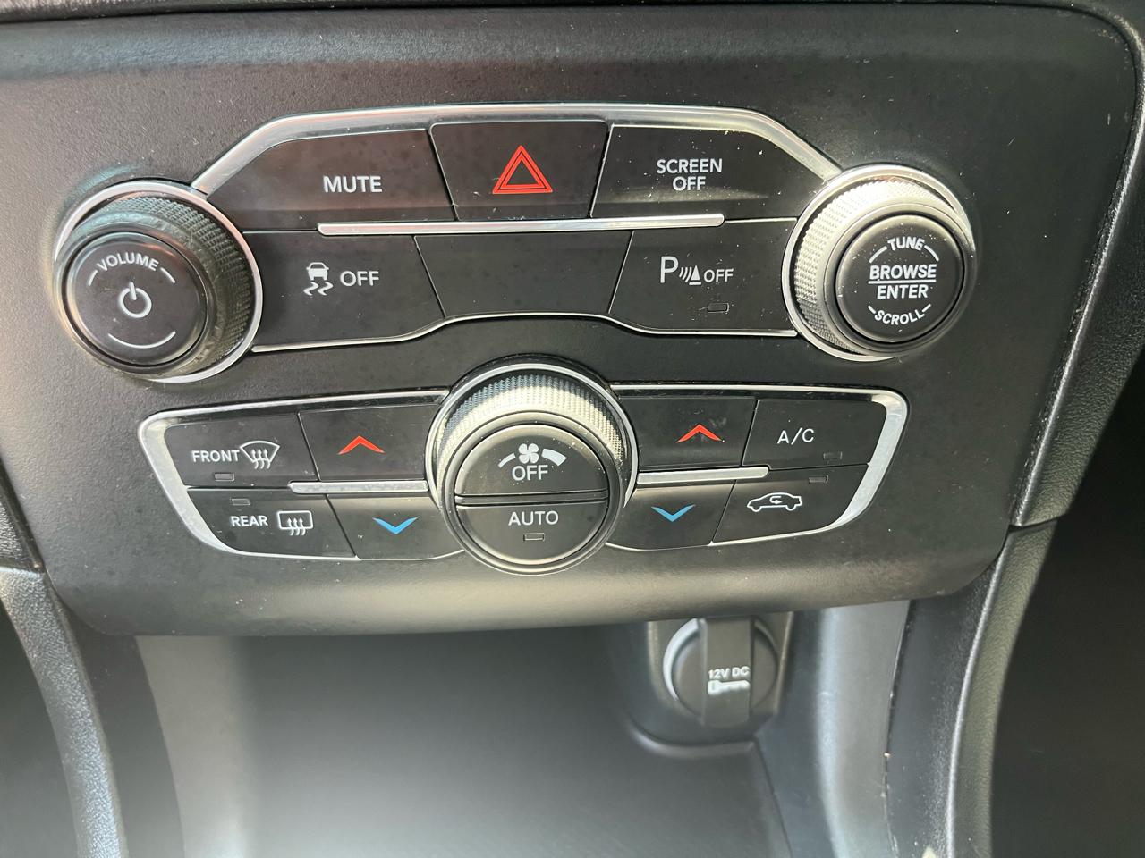 Dodge Charger SXT RWD 2020