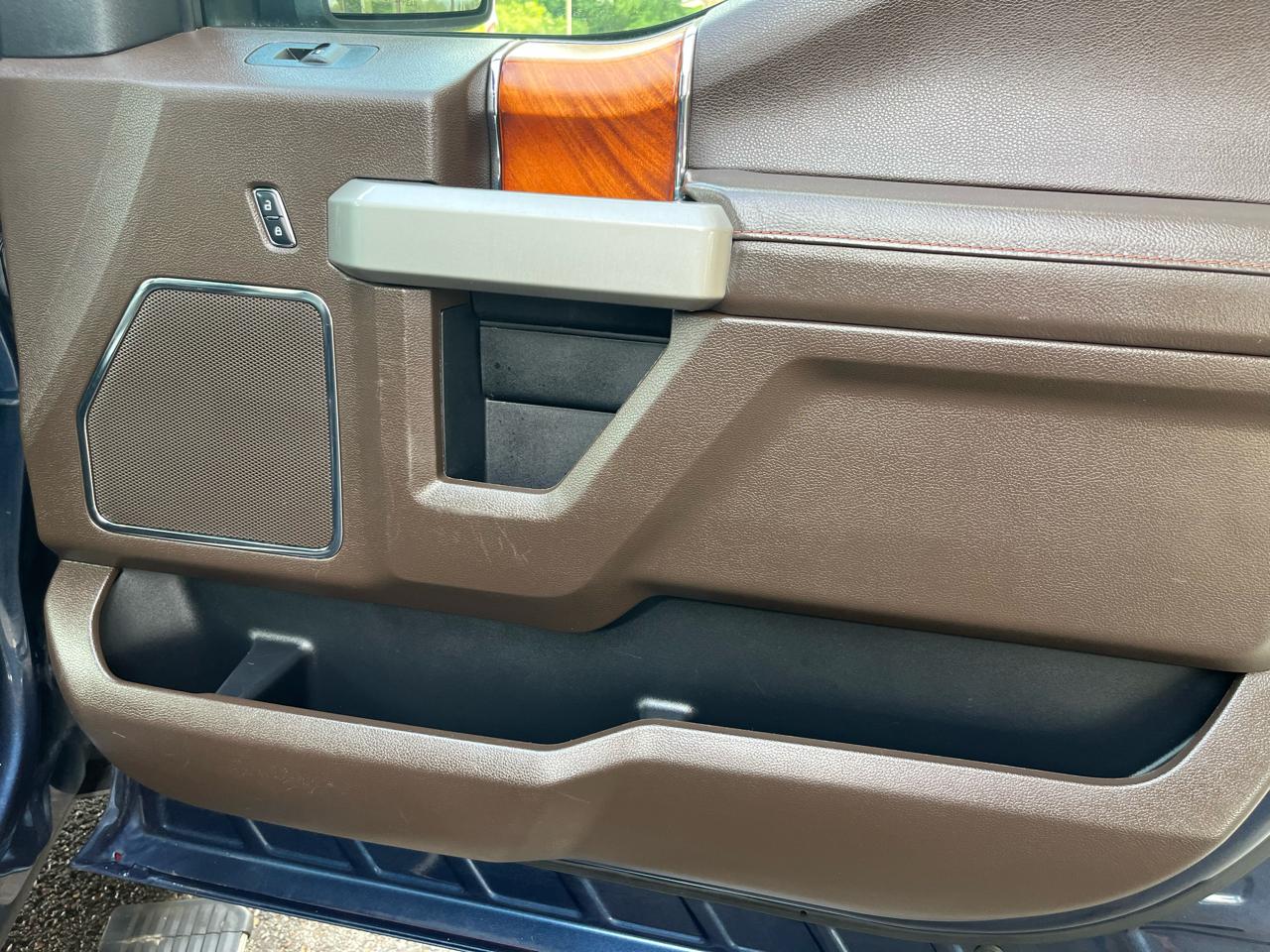 Ford F-150 4WD SuperCrew 145" King Ranch 2017