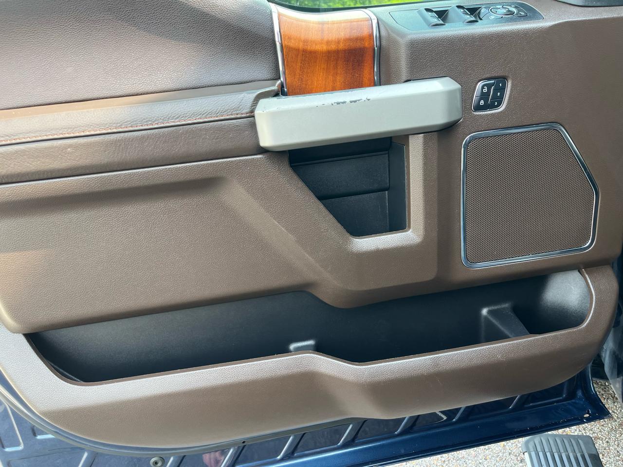 Ford F-150 4WD SuperCrew 145" King Ranch 2017