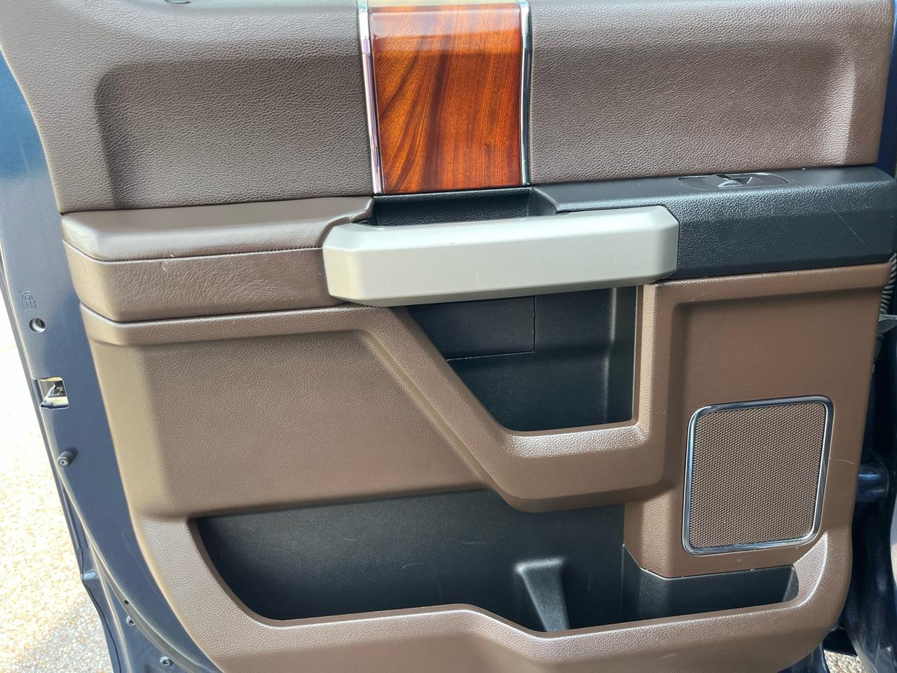 Ford F-150 4WD SuperCrew 145" King Ranch 2017