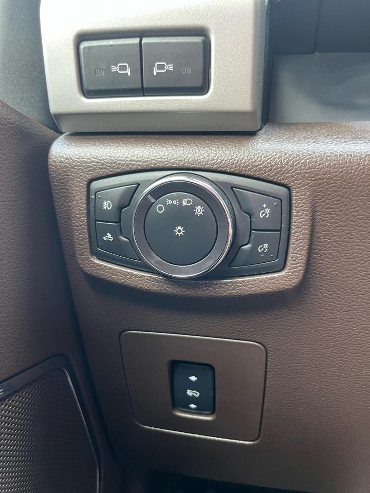 Ford F-150 4WD SuperCrew 145" King Ranch 2017