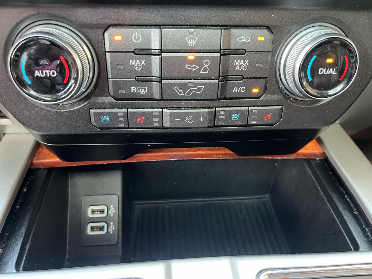 Ford F-150 4WD SuperCrew 145" King Ranch 2017