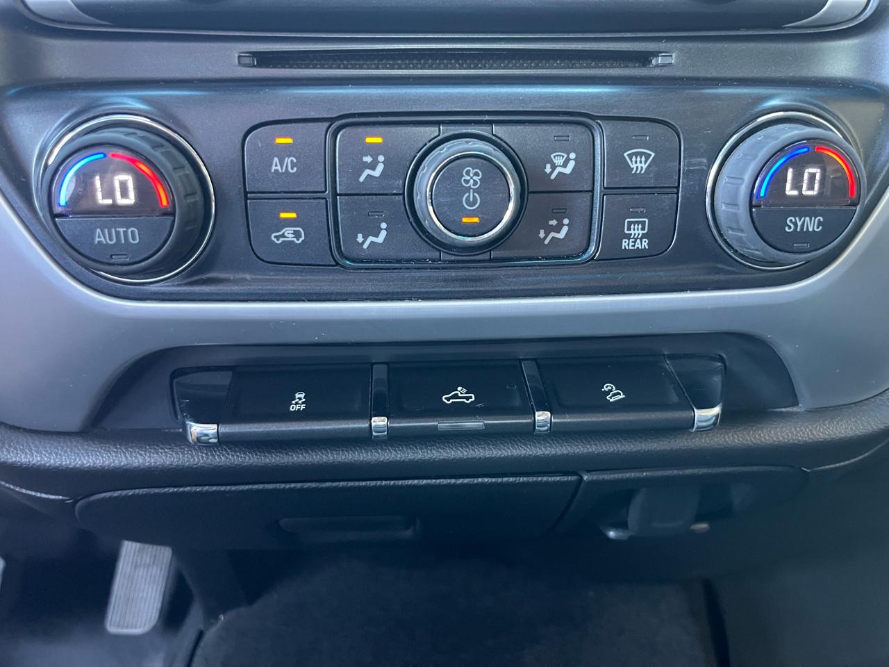 GMC Sierra 1500 4WD Crew Cab 143.5" SLE 2014