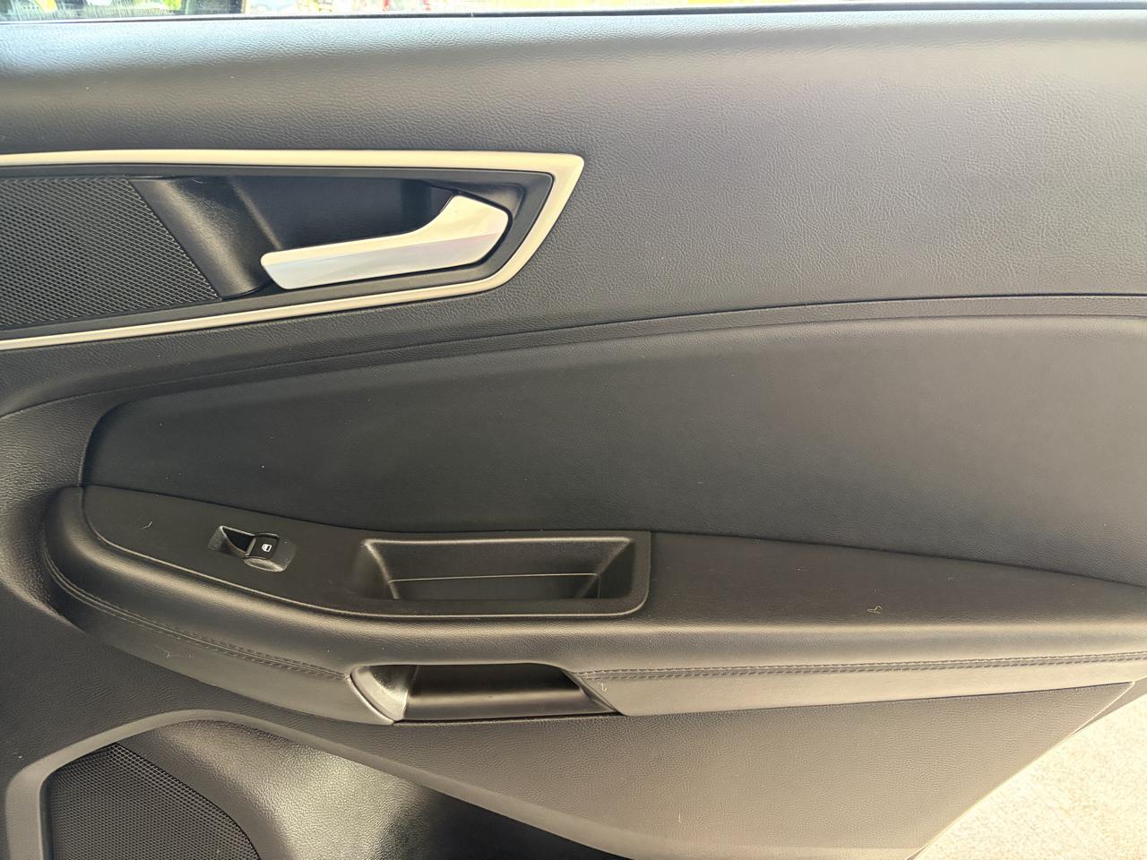 Ford Edge SEL FWD 2021