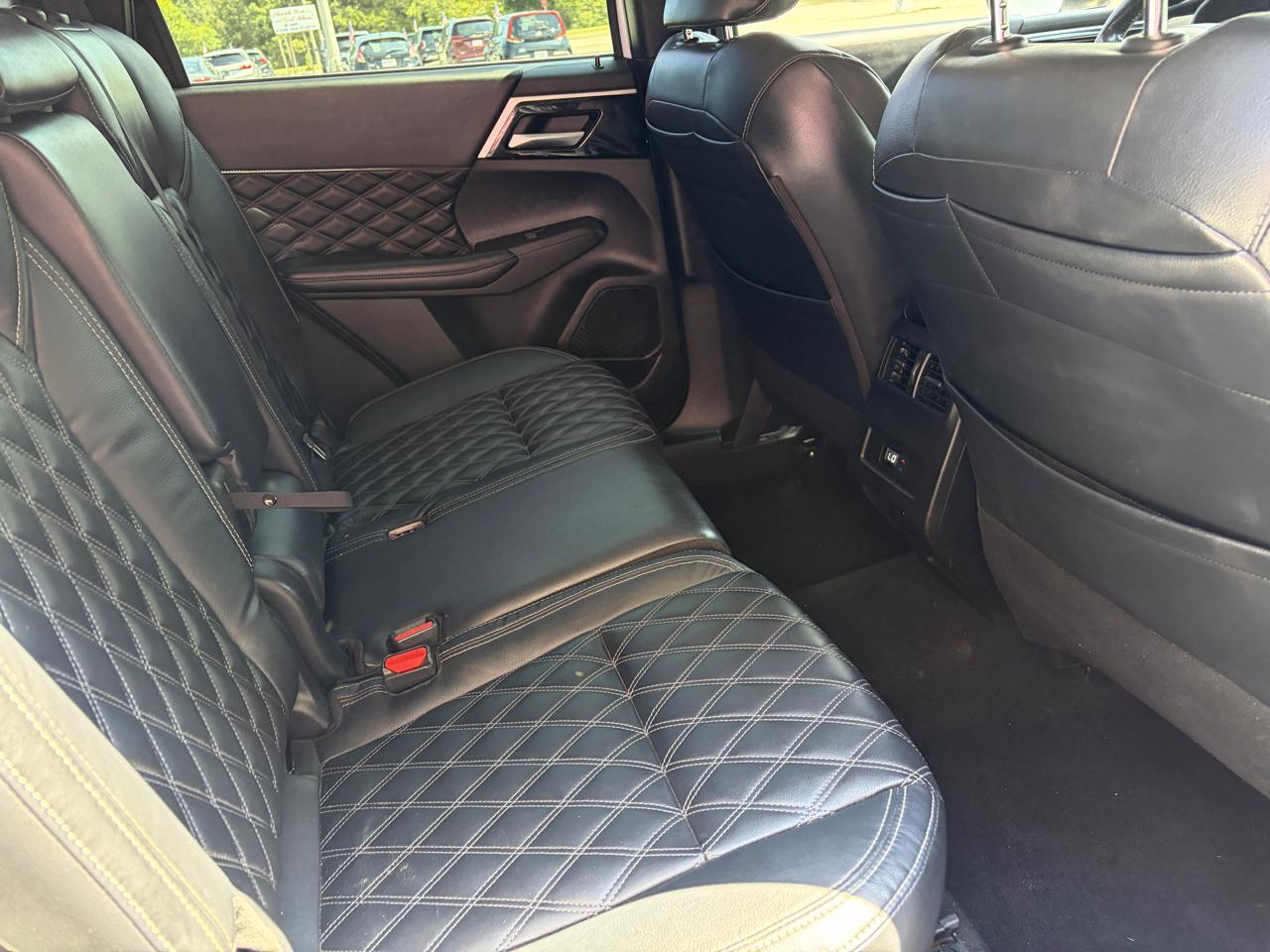 Mitsubishi Outlander SEL Special Edition FWD 2022