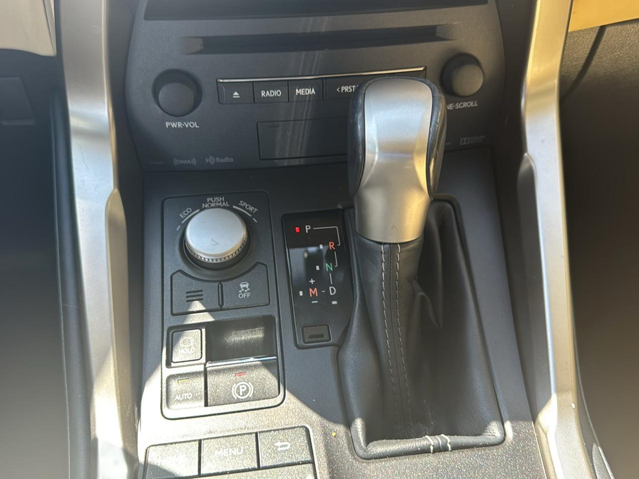 Lexus NX 200t FWD 4dr 2015