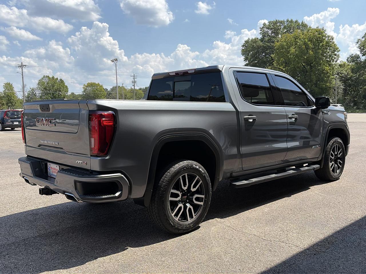 GMC Sierra 1500 AT4 Crew Cab 4WD 2020