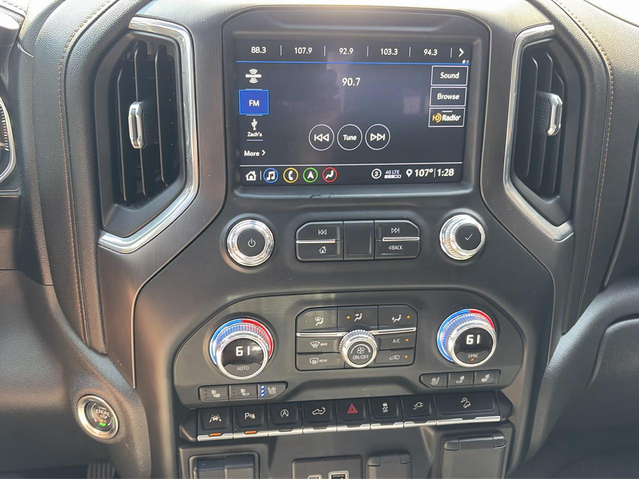 GMC Sierra 1500 AT4 Crew Cab 4WD 2020
