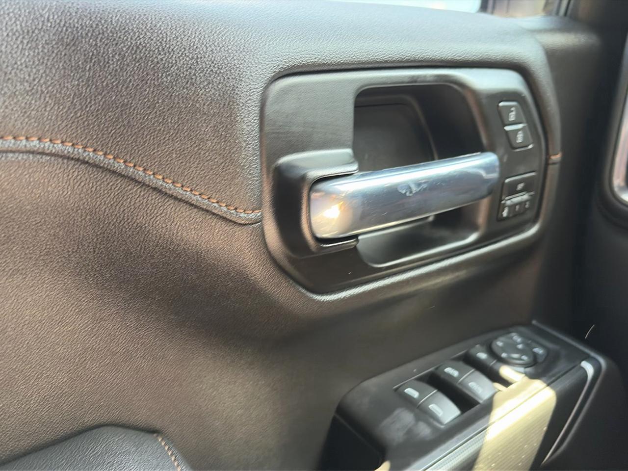 GMC Sierra 1500 AT4 Crew Cab 4WD 2020