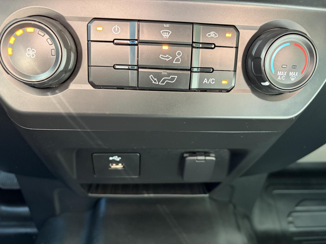 Ford F-150 XL 4WD SuperCrew 5.5' Box 2020