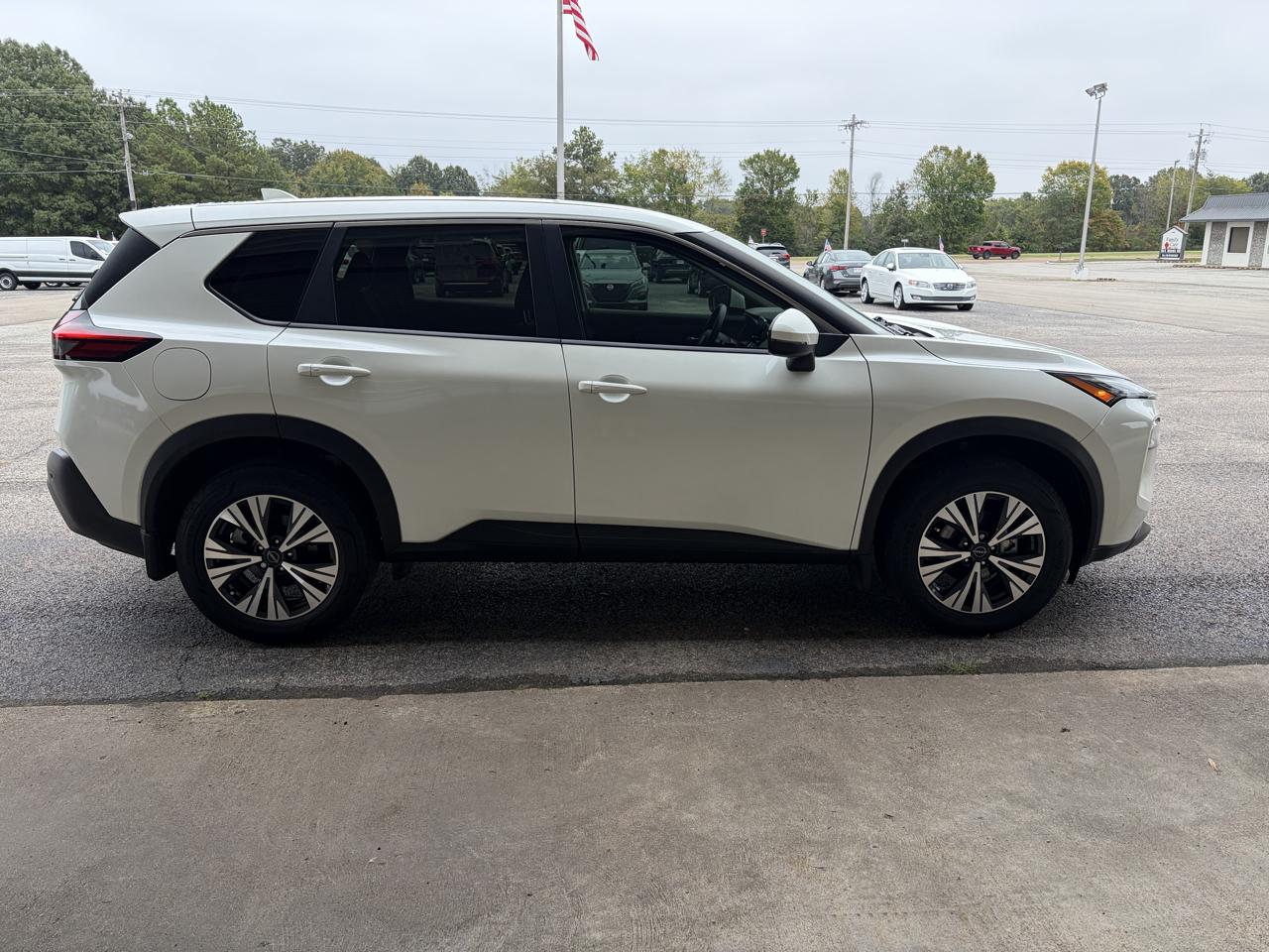 Nissan Rogue FWD SV 2022