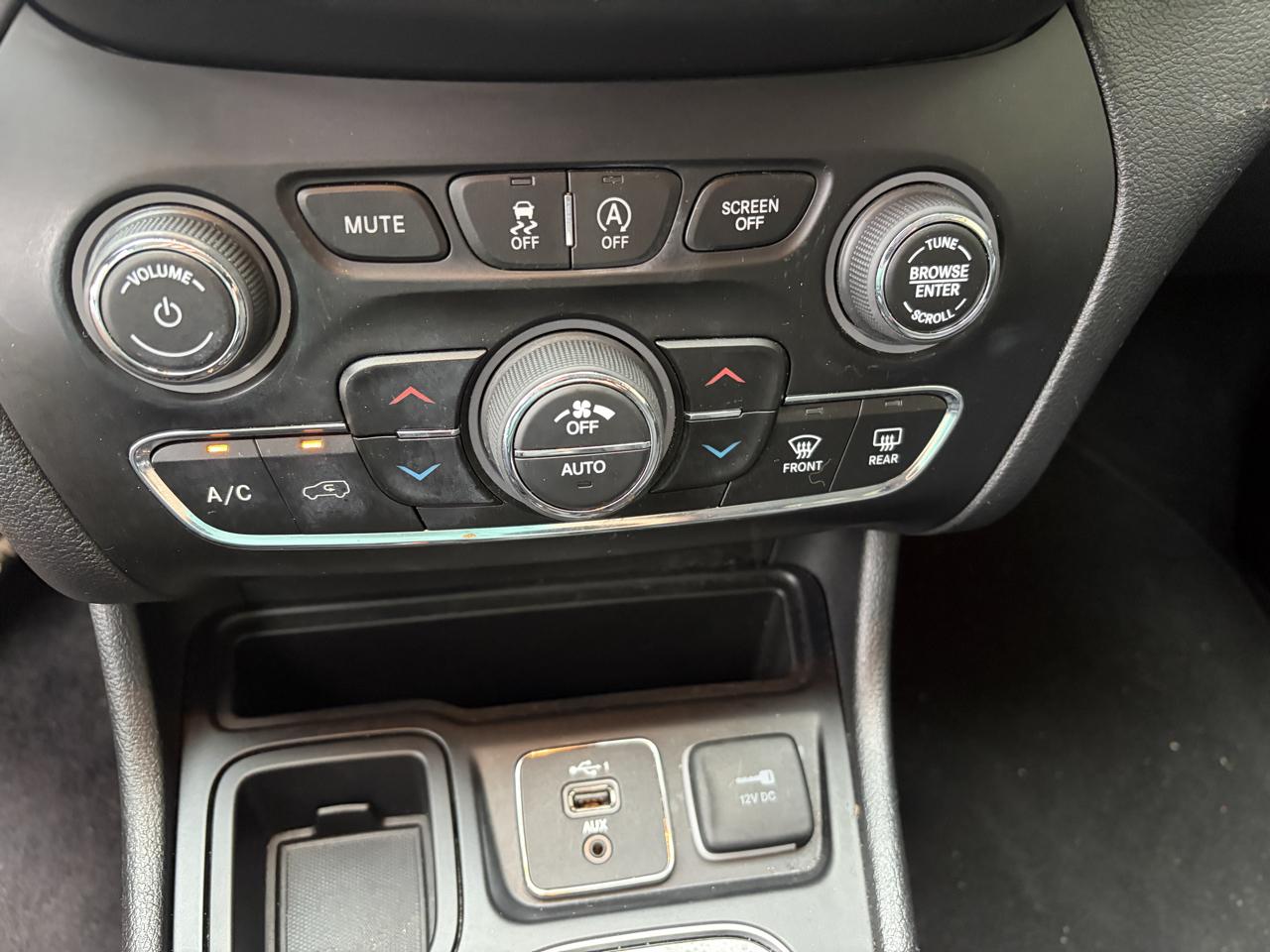 Jeep Cherokee Limited FWD 2019