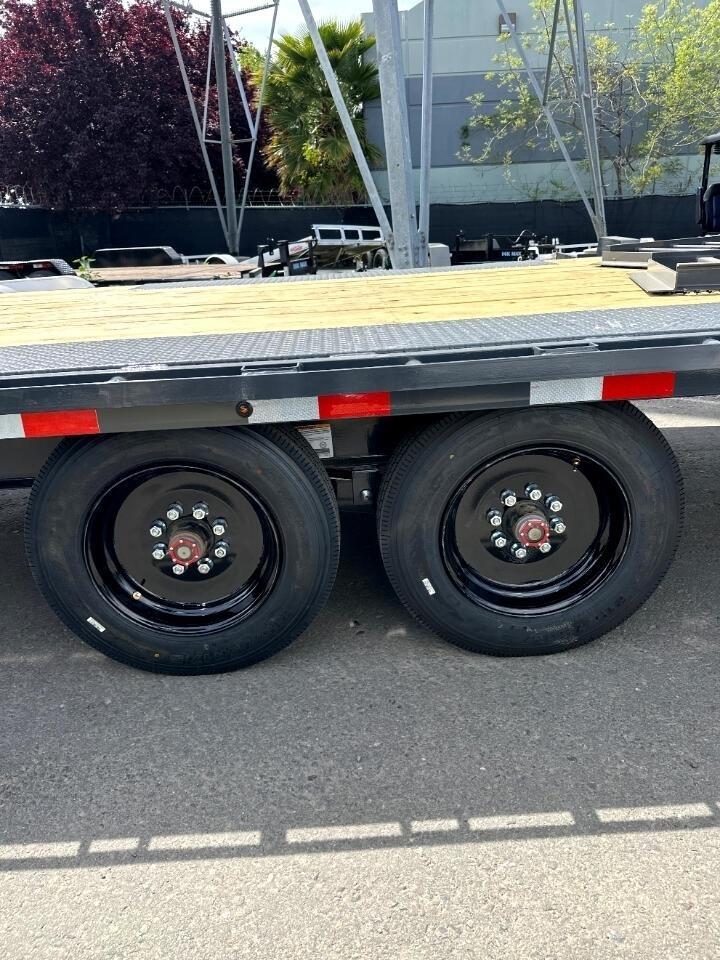 Lamar Equipment Trailer  2025