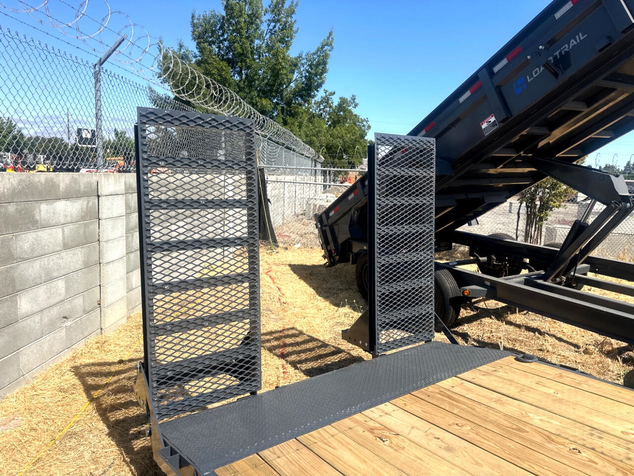 Lamar Equipment Trailer  2026 Lamar Equipment Trailer  2026