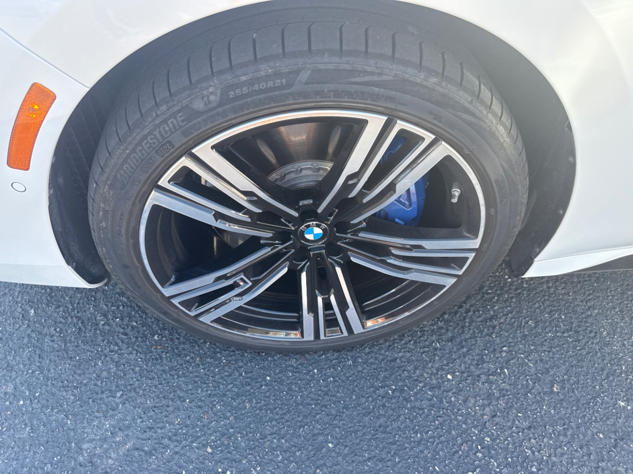 BMW 7-Series 760i xDrive 2024 BMW 7-Series 760i xDrive 2024