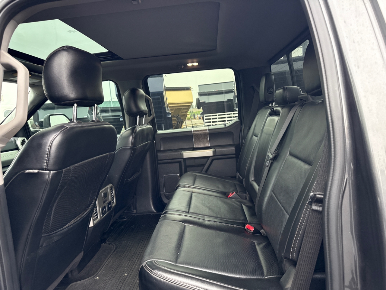 Ford F-250 SD Lariat Crew Cab 4WD 2017