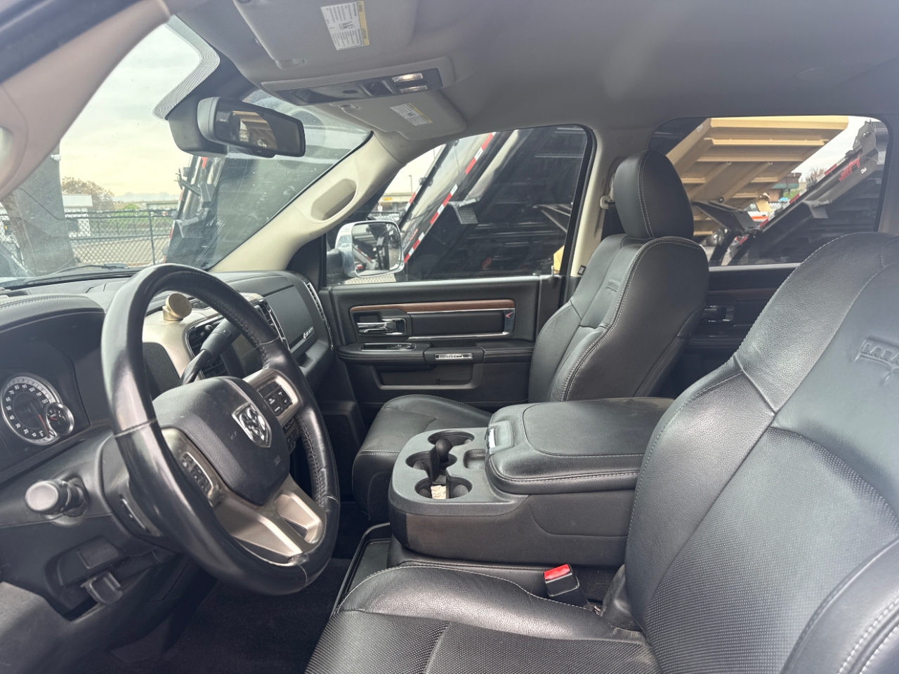 RAM 2500 Laramie Crew Cab SWB 4WD 2015