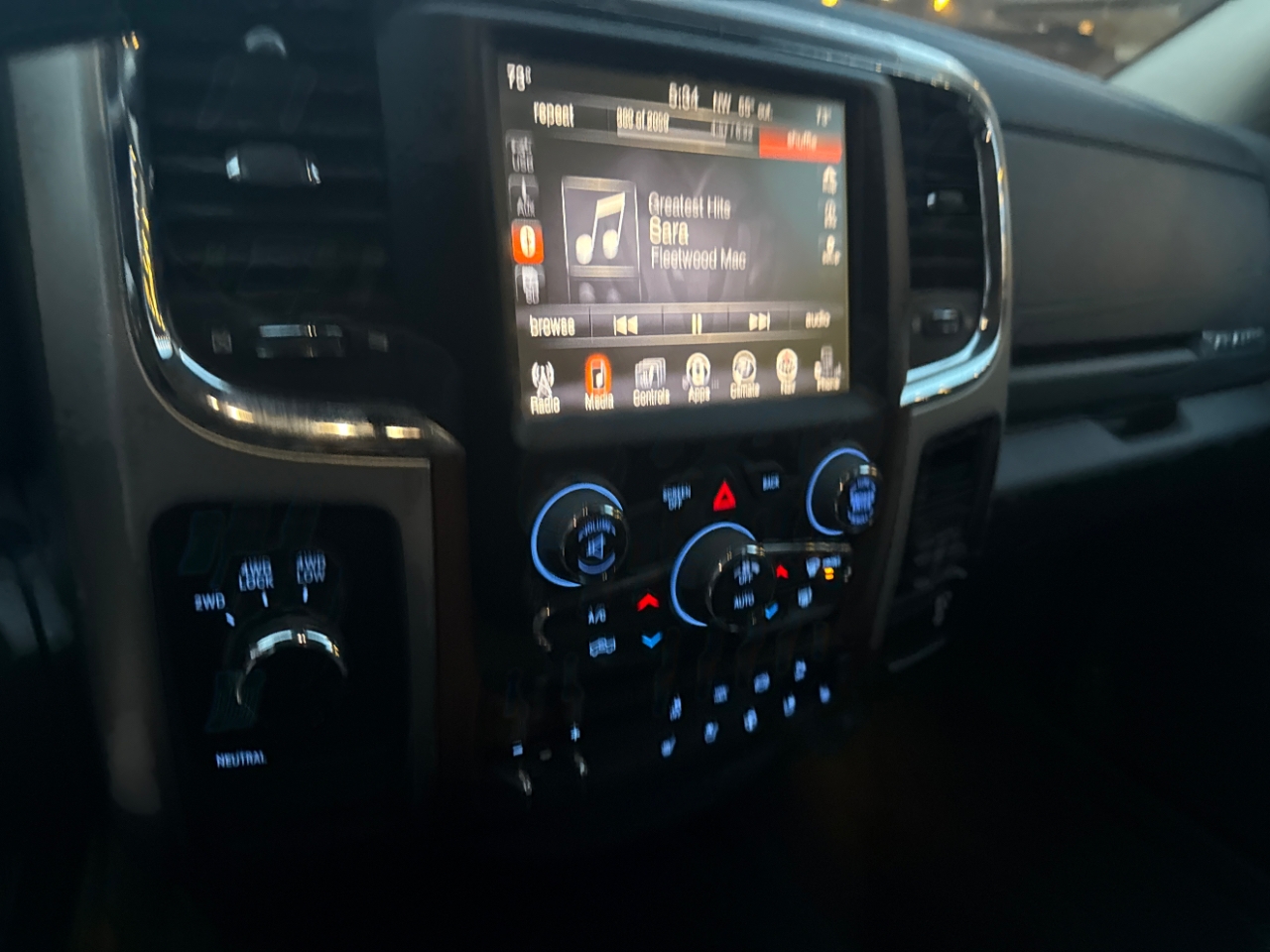 RAM 2500 Laramie Crew Cab SWB 4WD 2015