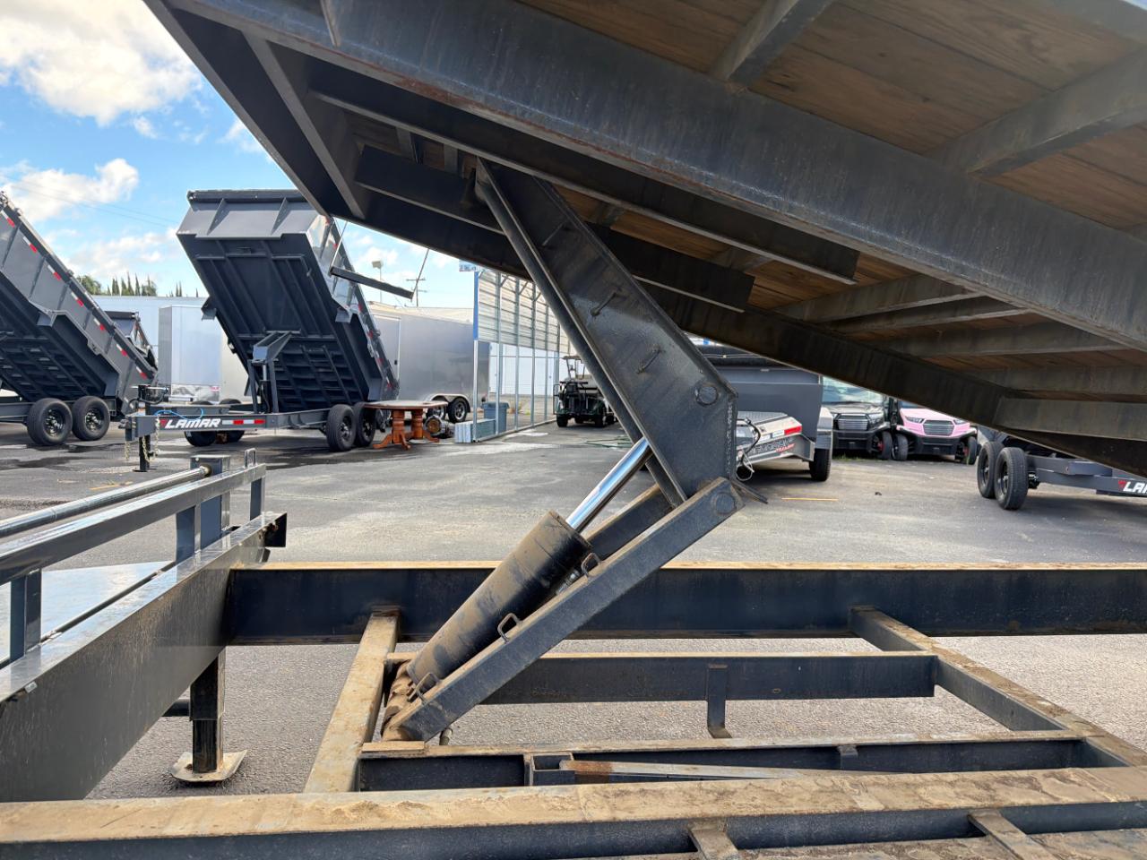 Lamar Trailers Unknown  2022