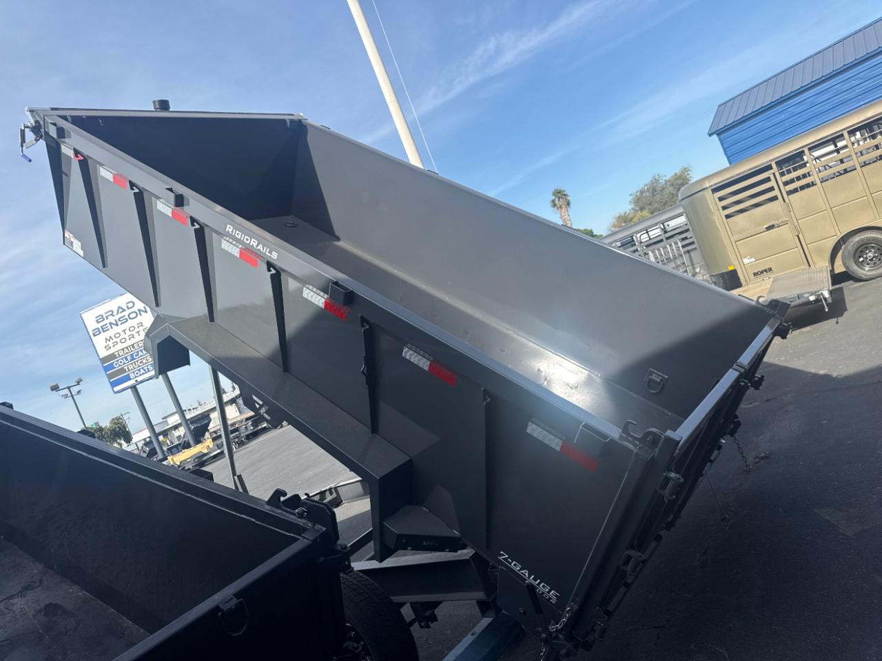 Lamar 14 Foot Dump  2026
