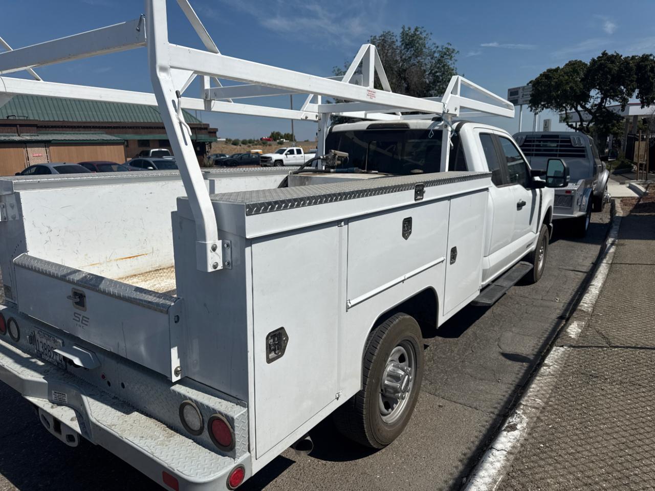 Ford F-350 SD XL SuperCab 4WD 2025