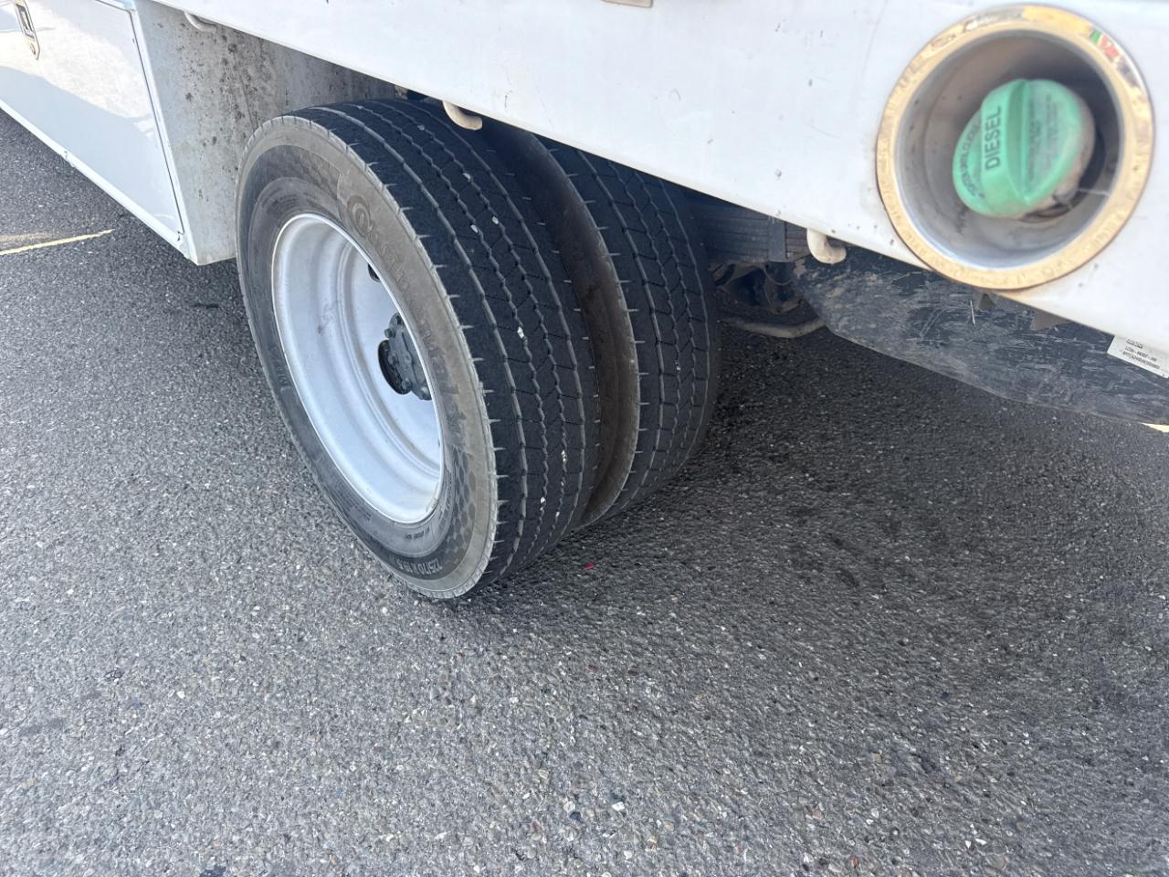Ford F-550 Regular Cab DRW 4WD 2024
