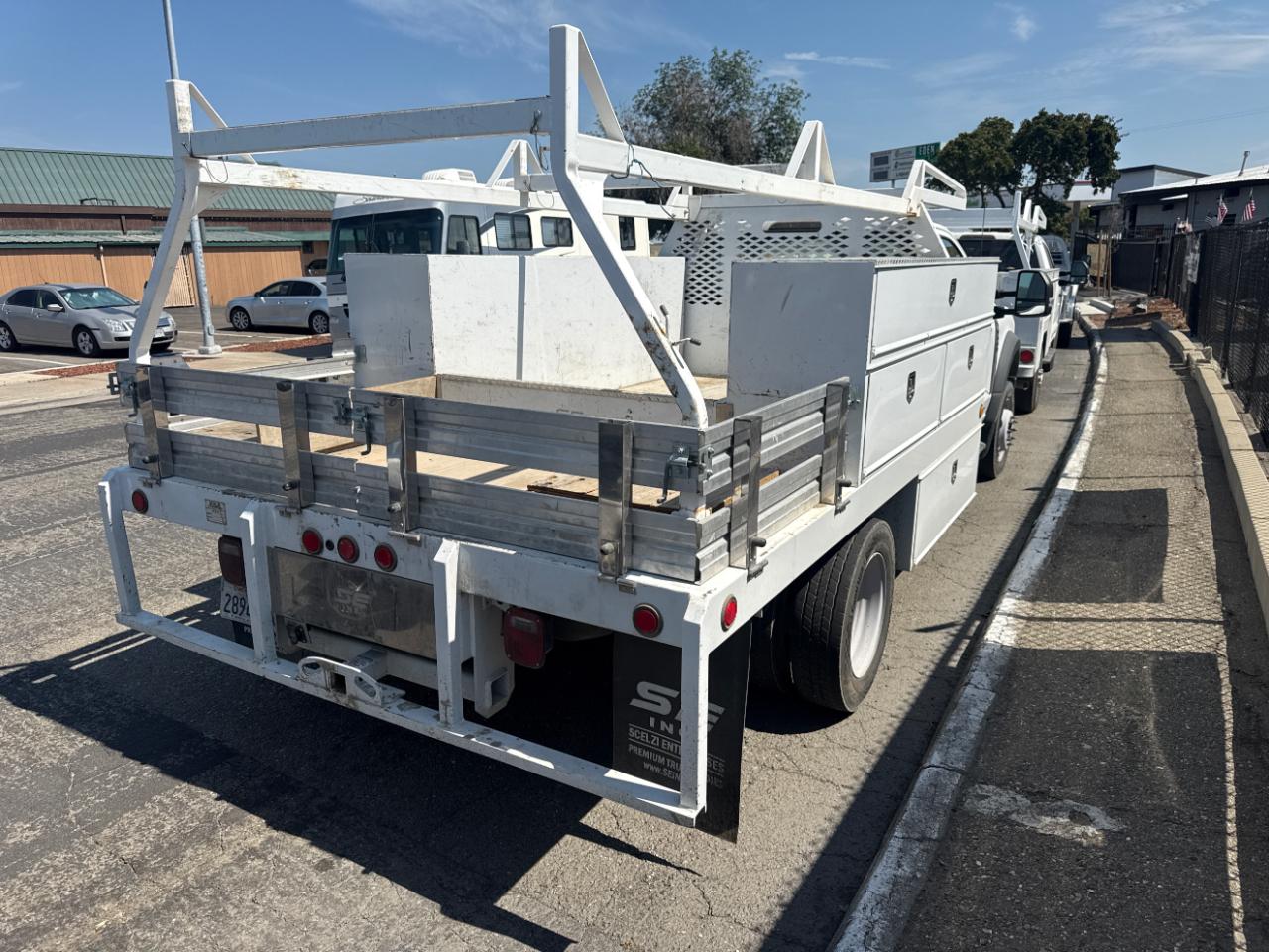 Ford F-550 Regular Cab DRW 4WD 2024