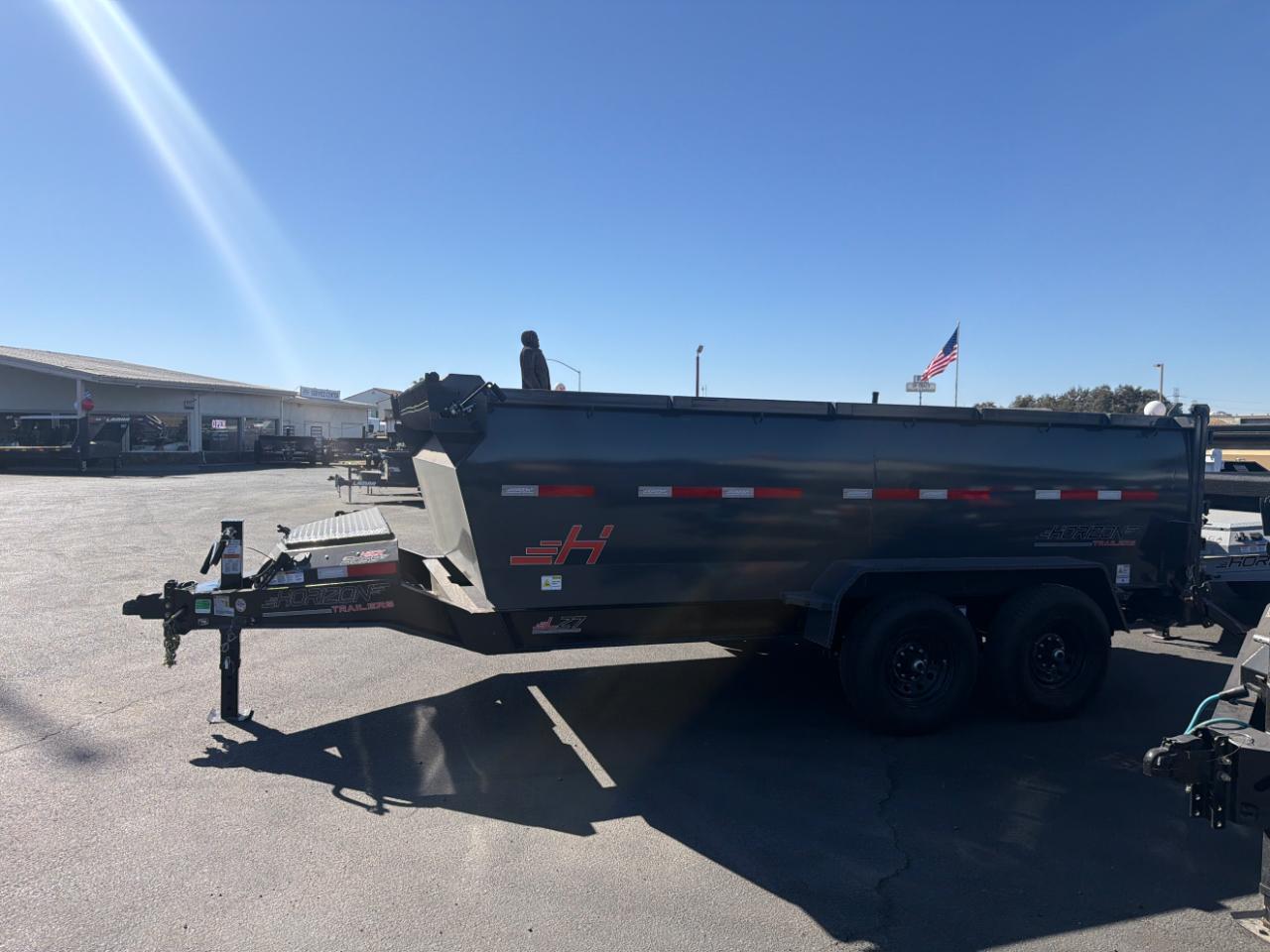 Horizon Trailers 22  2027