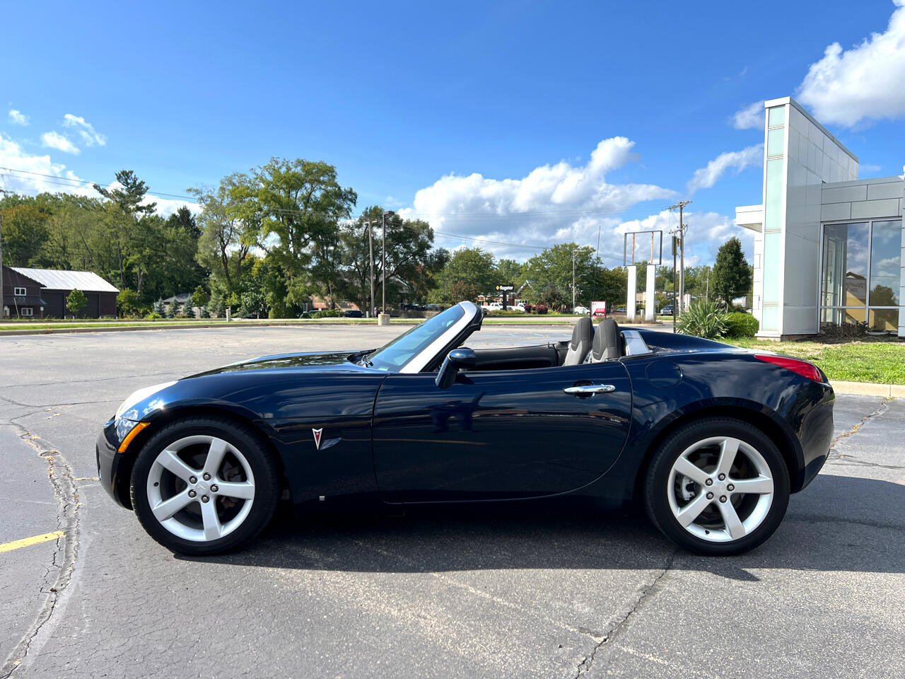 2006 Pontiac Solstice Convertible photo 3