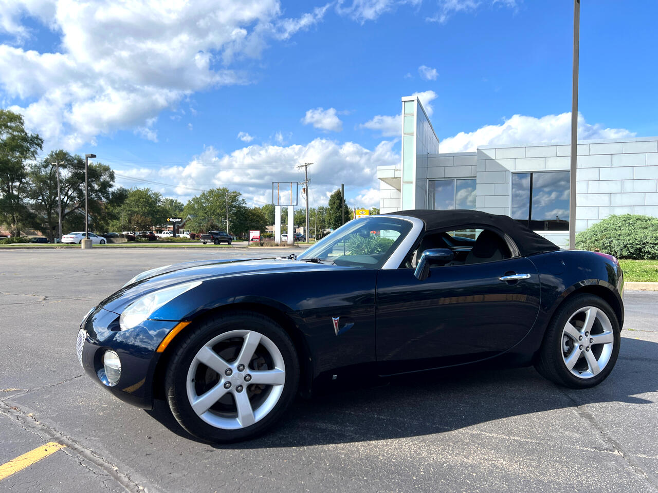 2006 Pontiac Solstice Convertible photo 13