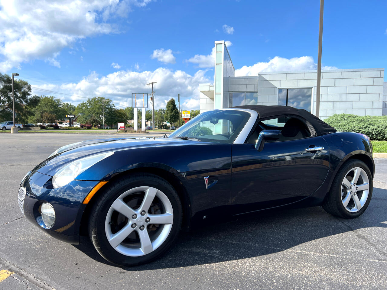 2006 Pontiac Solstice Convertible photo 14