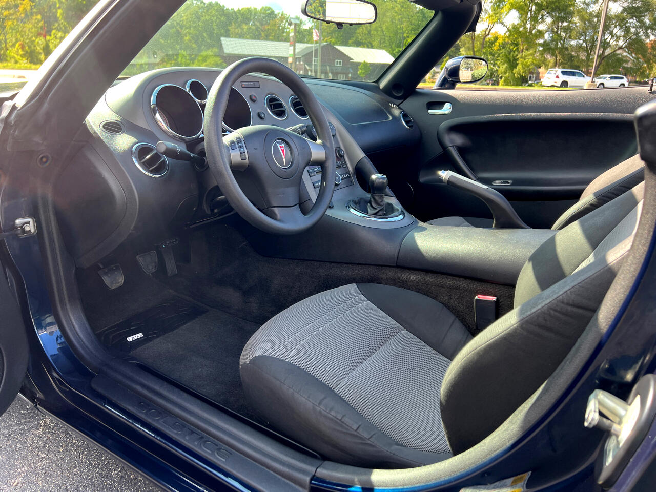 2006 Pontiac Solstice Convertible photo 27