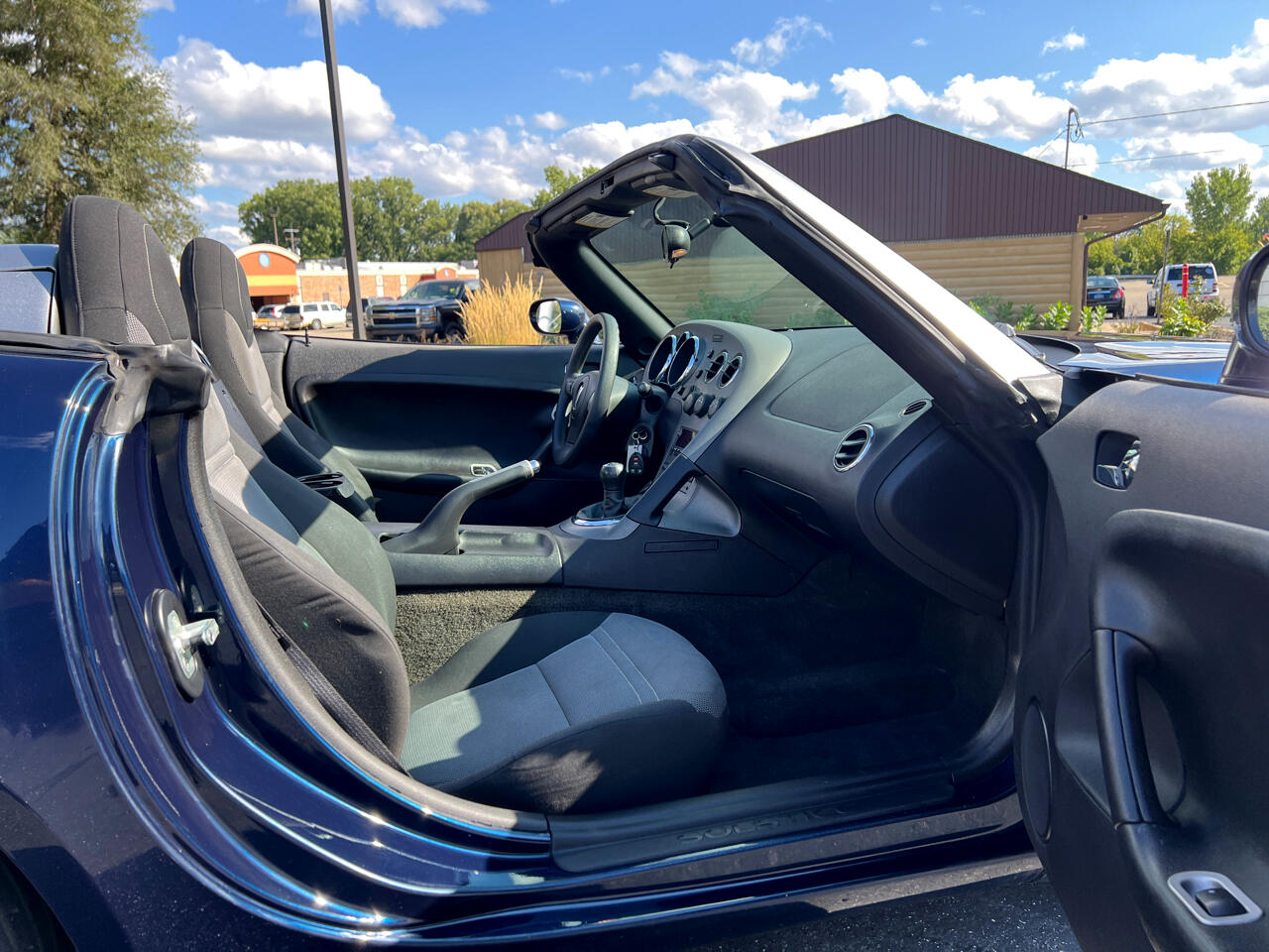 2006 Pontiac Solstice Convertible photo 37